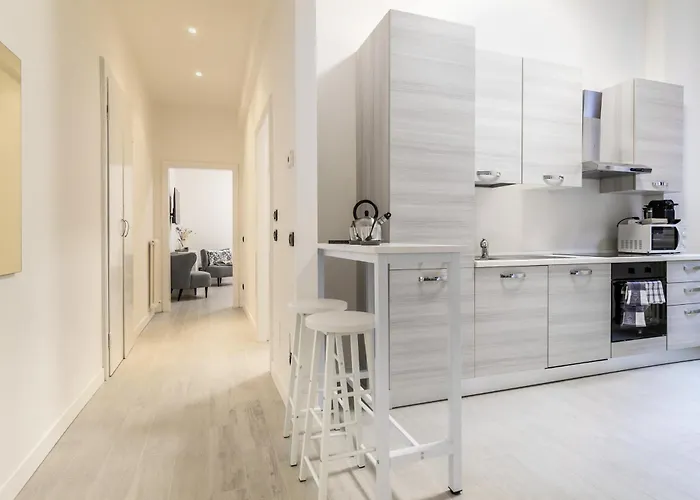 Borghi Station House *